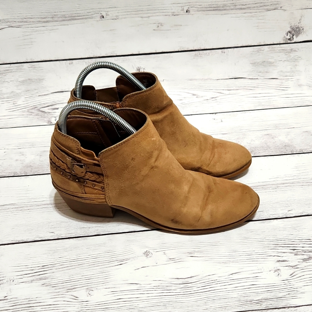 Ankle booties size 8M
